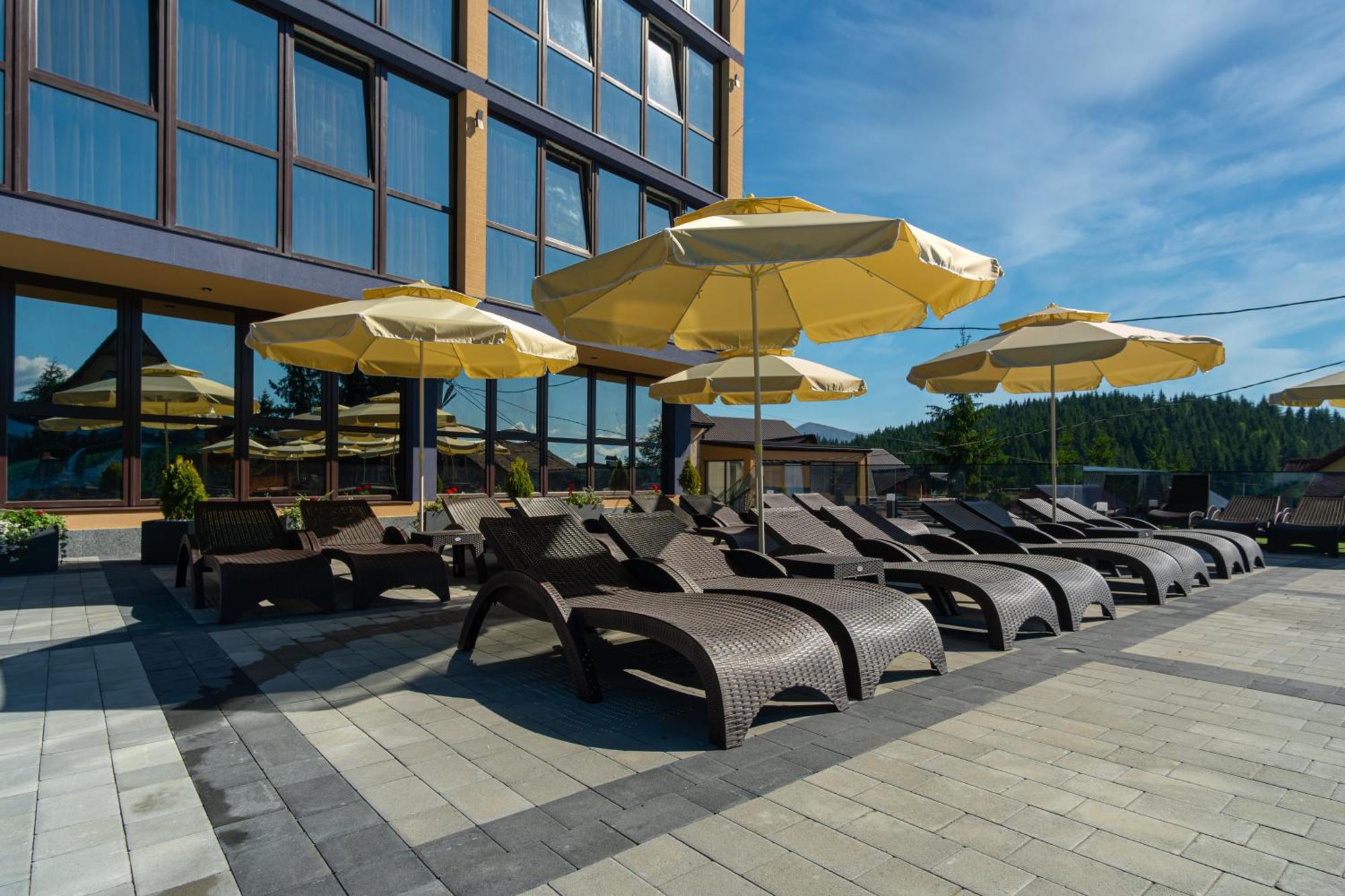 Summit Hotel Yablunytsya Exterior photo