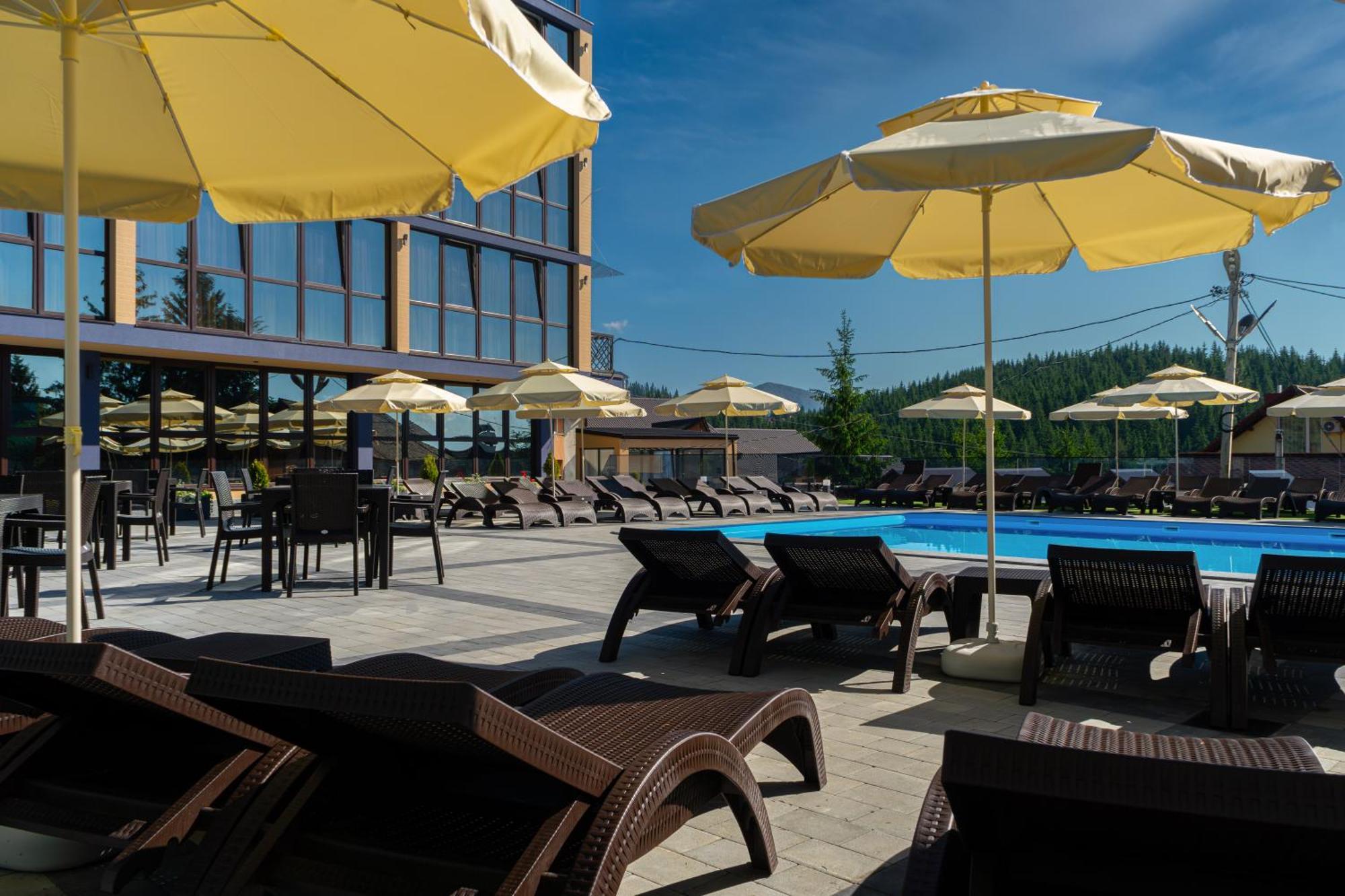Summit Hotel Yablunytsya Exterior photo